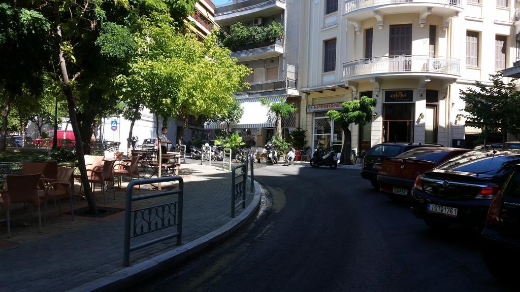 Apartament Errathens Pine Red And Taupe - Athens Center Zewnętrze zdjęcie