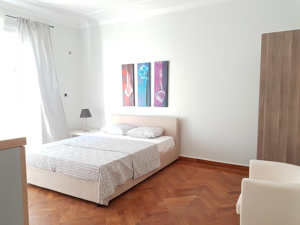Apartament Errathens Pine Red And Taupe - Athens Center Zewnętrze zdjęcie