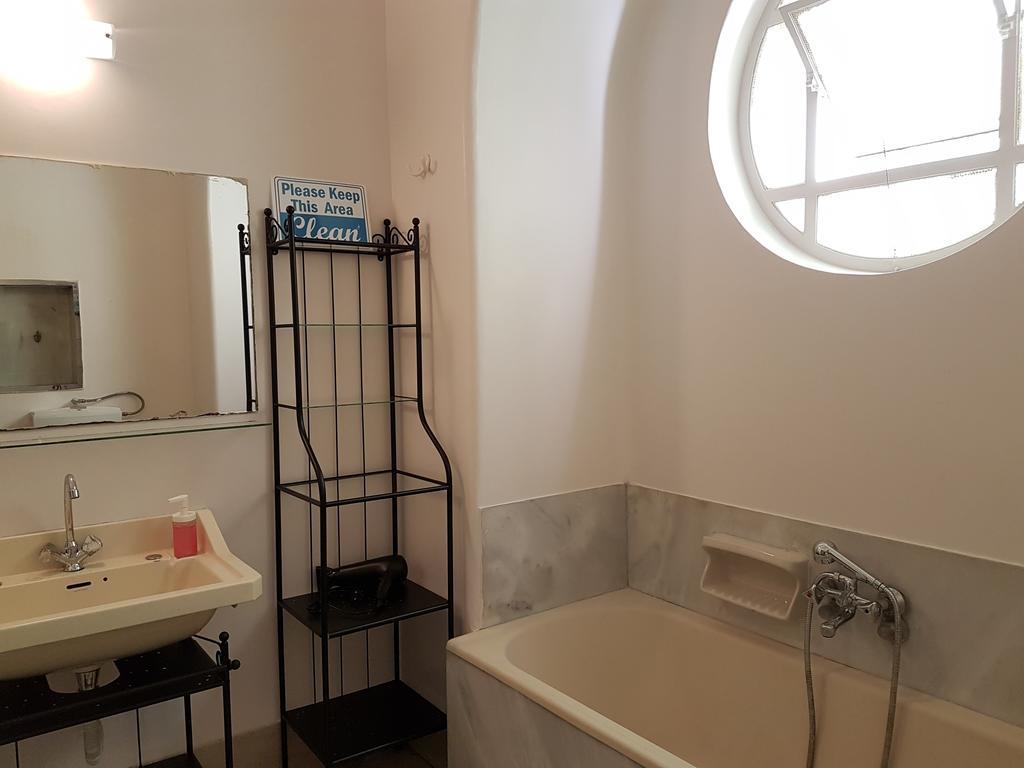 Apartament Errathens Pine Red And Taupe - Athens Center Zewnętrze zdjęcie