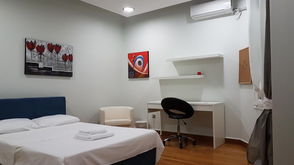 Apartament Errathens Pine Red And Taupe - Athens Center Zewnętrze zdjęcie