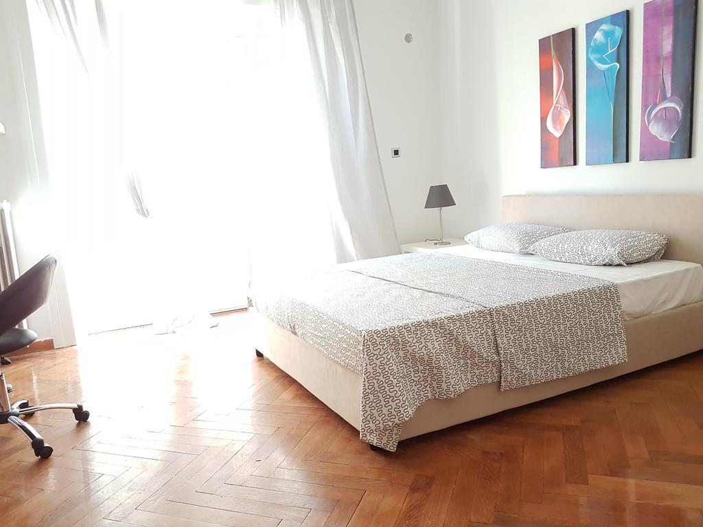 Apartament Errathens Pine Red And Taupe - Athens Center Zewnętrze zdjęcie
