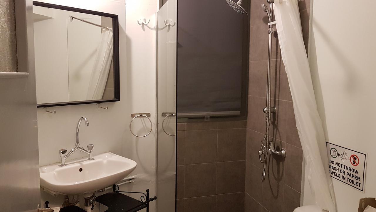 Apartament Errathens Pine Red And Taupe - Athens Center Zewnętrze zdjęcie
